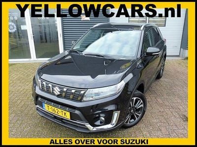 Zwart Gebruikt 2022 Suzuki Vitara Style SUV | € 23.449 (Goede deal)