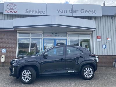 Zwart Gebruikt 2024 Toyota Yaris Cross Active SUV | € 28.845 (Eerlijke prijs)