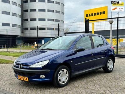 tweedehands Peugeot 206 1.4 XT/LAGE KM MET NAP/AUTOMAAT/5DEURS/APK07-09-20