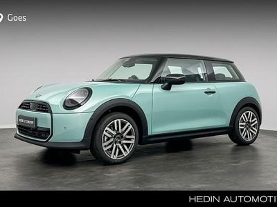 Groen Nieuw 2025 Mini Cooper Classic Hatchback | € 33.880 (Super prijs)