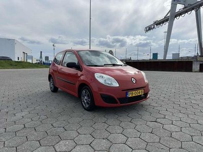 Rood Occasion 2011 Renault Twingo Hatchback | € 2.999 (Eerlijke prijs)