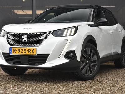 Wit Occasion 2022 Peugeot e-2008 GT SUV | € 18.895 (Eerlijke prijs)