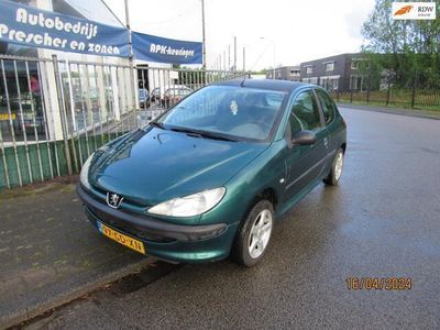 tweedehands Peugeot 206 1.4 XR met stuurbekrachtiging