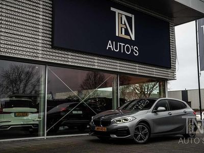 Occasion BMW 118 136 PK (100 kW) 2022 Grijs Hatchback