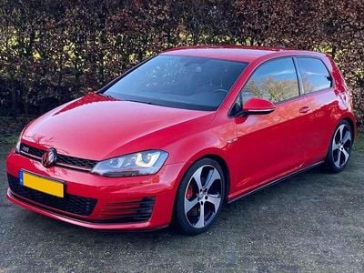 Rood Gebruikt 2013 VW Golf GTI Coupé | € 8.750 (Super prijs)