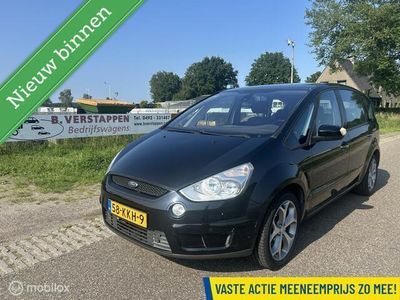 Zwart Gebruikt 2010 Ford S-MAX Titanium MPV | € 1.499