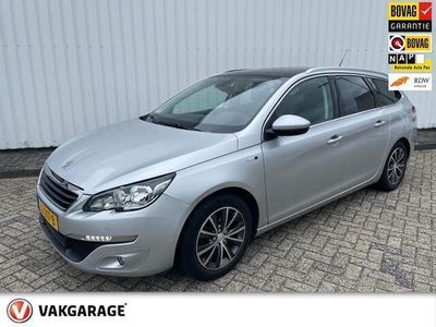 tweedehands Peugeot 308 SW 1.2 PureTech Style - met trekhaak -