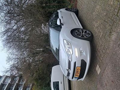 Wit Occasion 2016 Citroën C3 PureTech Sedan | € 8.795 (Goede deal)
