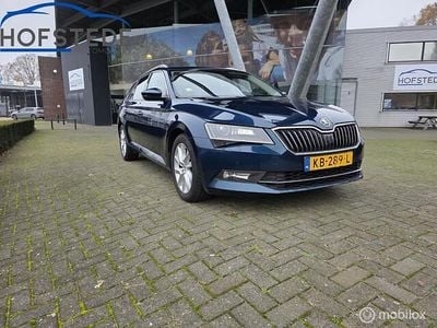 Blauw Gebruikt 2016 Skoda Superb Active Stationwagen | € 9.450