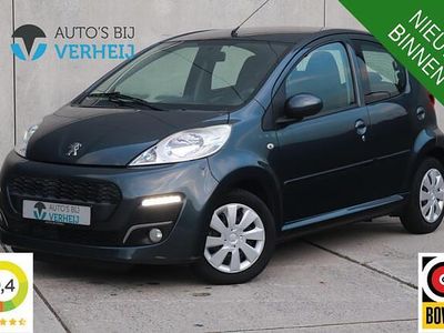Grijs (metallic) Gebruikt 2013 Peugeot 107 Active Hatchback | € 5.750 (Eerlijke prijs)