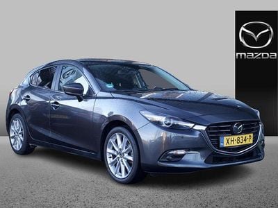 Machine gray Occasion 2019 Mazda 3 Sky Hatchback | € 20.895 (Eerlijke prijs)