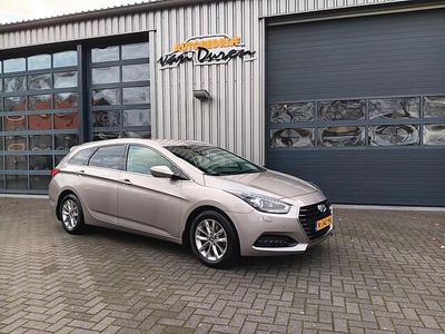 Occasion Hyundai i40 Edition 135 PK (99 kW) 2016 Grijs (metallic) Stationwagen