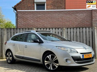 tweedehands Renault Mégane Estate 1.4 TCe Bose Pano|PDC|KeylessGo|Navigatie