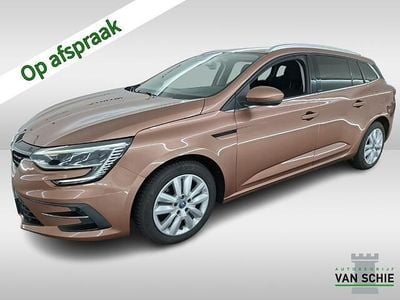 Bruin Gebruikt 2020 Renault Mégane GrandTour Business Stationwagen | € 16.400 (Eerlijke prijs)