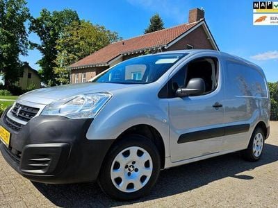 Occasion Peugeot Partner 98 PK (72 kW) 2017 Grijs MPV