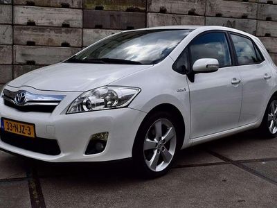 Toyota Auris Hybrid