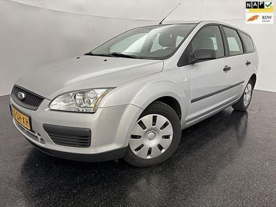 Occasion Ford Focus 101 PK (74 kW) 2006 Grijs Stationwagen