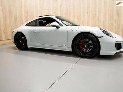 Porsche 911 Carrera 4 GTS