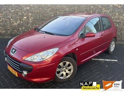Rood Gebruikt 2008 Peugeot 307 Premium Hatchback | € 1.245 (Goede deal)