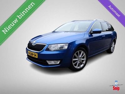 Blauw Gebruikt 2014 Skoda Octavia Elegance Stationwagen | € 11.950 (Duur)