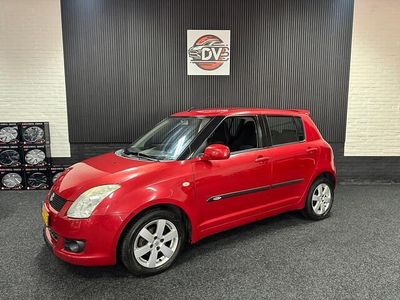 Rood, metallic lak Gebruikt 2009 Suzuki Swift Sport Hatchback | € 2.745 (Eerlijke prijs)