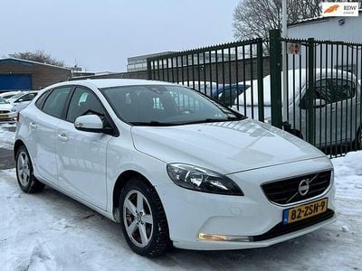 Wit Gebruikt 2013 Volvo V40 Kinetic Hatchback | € 8.499 (Goede deal)