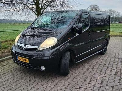 Zwart Gebruikt 2008 Opel Vivaro MPV | € 3.500 (Goede deal)