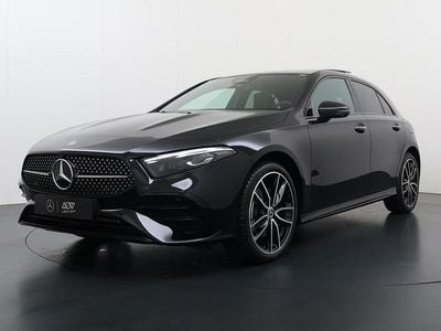 Zwart Nieuw 2025 Mercedes A250 Business Hatchback | € 51.695 (Iets duurder)