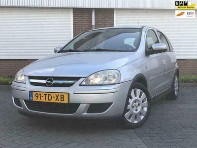 Grijs Gebruikt 2006 Opel Corsa Hatchback | € 3.100 (Eerlijke prijs)