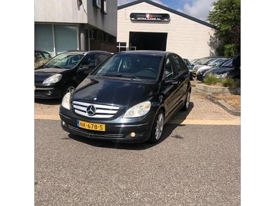 Mercedes B200