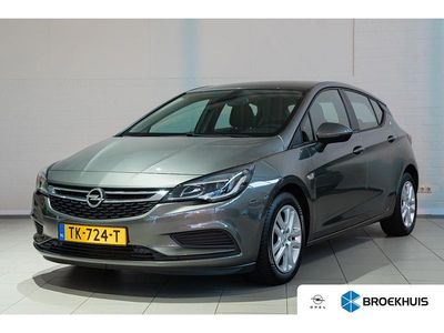 Grijs Occasion 2018 Opel Astra Edition Hatchback | € 10.450 (Eerlijke prijs)