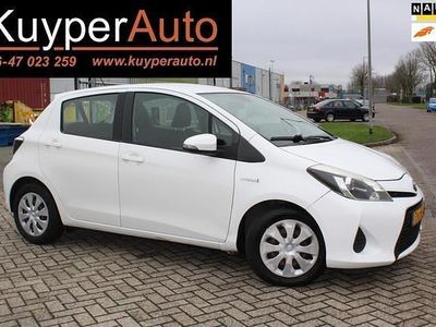Wit Occasion 2013 Toyota Yaris Hatchback | € 7.350 (Eerlijke prijs)