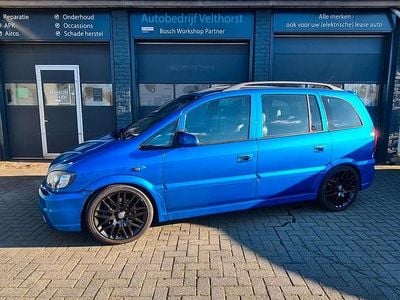 Gebruikt 2002 Opel Zafira OPC MPV | € 9.500
