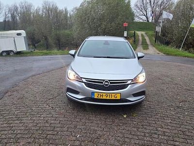 Grijs Gebruikt 2018 Opel Astra Business Stationwagen | € 10.750 (Eerlijke prijs)