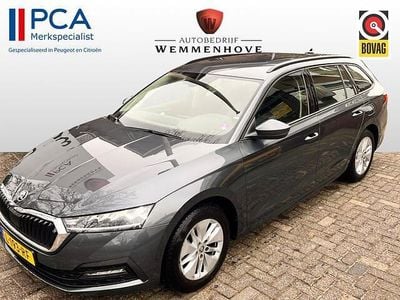 Grijs Occasion 2021 Skoda Octavia Ambition Stationwagen | € 15.750 (Eerlijke prijs)