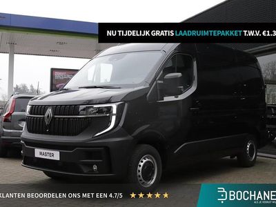 Noir nacre (donker zwart) Occasion 2024 Renault Master Van | € 33.395 (Eerlijke prijs)