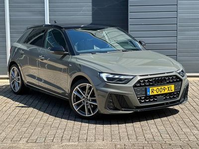 Grijs Gebruikt 2021 Audi A1 Sportback Basis Hatchback | € 29.249 (Iets duurder)