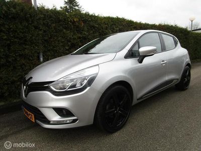 Grijs Occasion 2019 Renault Clio IV Hatchback | € 12.950 (Duur)