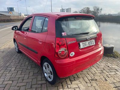 Rood Occasion 2010 Kia Picanto Hatchback | € 1.095 (Eerlijke prijs)