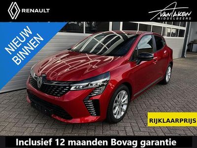 Red flame (tennp) Gebruikt 2024 Renault Clio V Evolution Hatchback | € 18.400 (Eerlijke prijs)