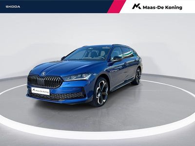 Occasion Skoda Superb Business Line 204 PK (150 kW) 2025 Blauw, metallic lak Stationwagen