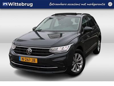 Grijs Gebruikt 2021 VW Tiguan Life SUV | € 27.950 (Goede deal)
