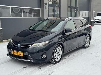 Grijs (metallic) Occasion 2014 Toyota Auris Touring Sports Stationwagen | € 8.850 (Goede deal)