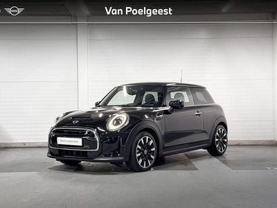 Midnight black Gebruikt 2022 Mini Cooper Business Hatchback | € 22.900 (Eerlijke prijs)