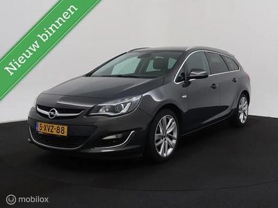 Grijs Gebruikt 2014 Opel Astra Sport Stationwagen | € 8.980 (Iets duurder)