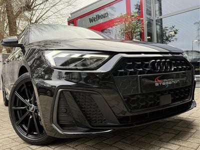 Zwart Gebruikt 2023 Audi A1 Proline Hatchback | € 24.950 (Eerlijke prijs)