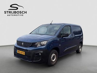 Blauw (metallic) Occasion 2019 Peugeot Partner Premium MPV | € 5.990 (Eerlijke prijs)
