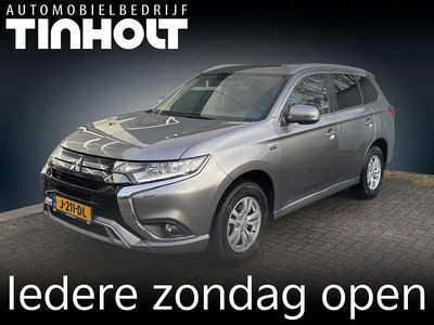 Grijs Occasion 2020 Mitsubishi Outlander P-HEV SUV | € 20.950 (Eerlijke prijs)