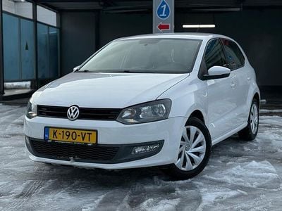 Wit (metallic) Gebruikt 2012 VW Polo Hatchback | € 7.950 (Eerlijke prijs)