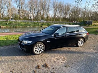 BMW 523